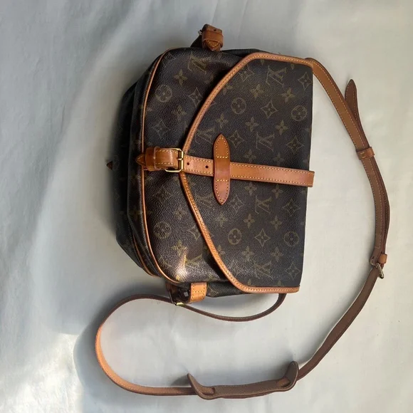 Louis Vuitton Crossbody - Picture 2 of 8